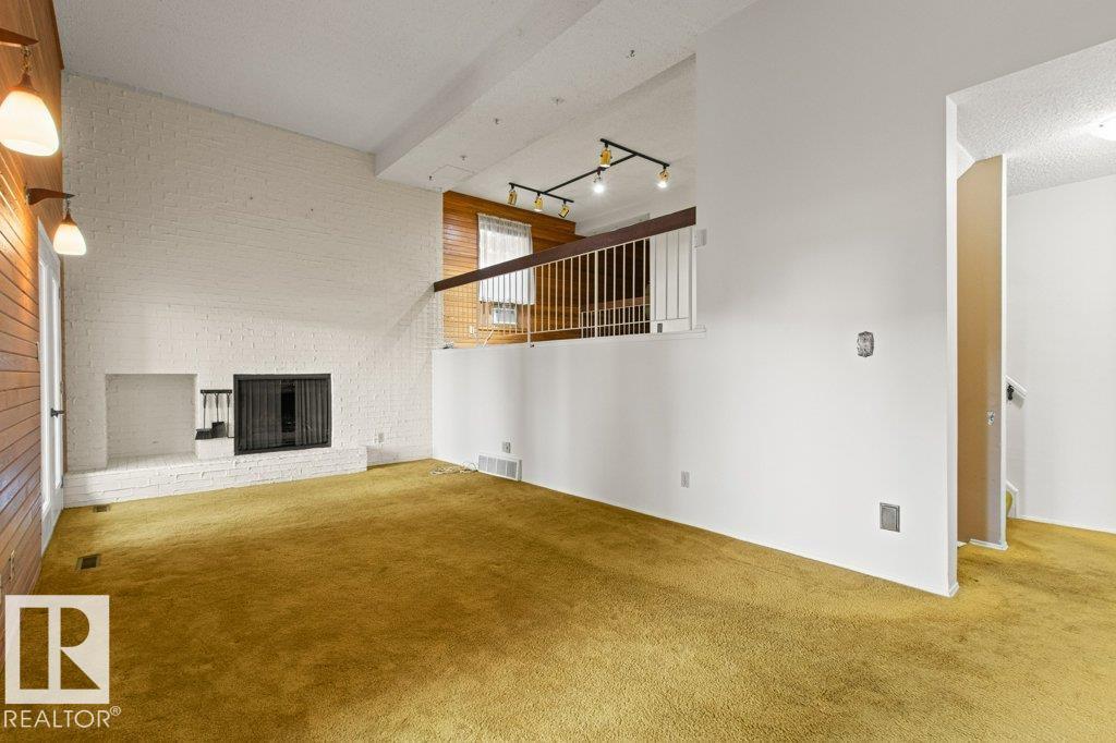 3022 108 ST NW