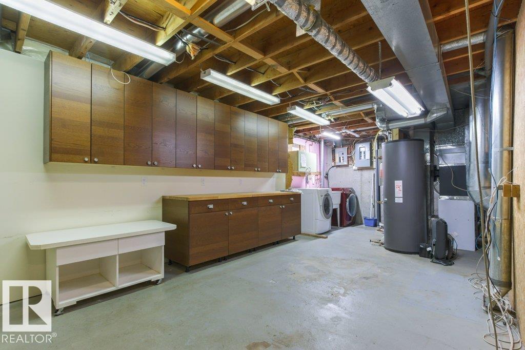 3022 108 ST NW