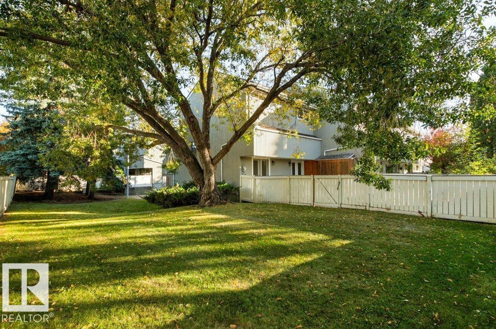 3022 108 ST NW