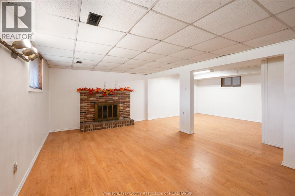 2505 Longfellow, Windsor, Ontario  N9E 2K8 - Photo 19 - 26024843