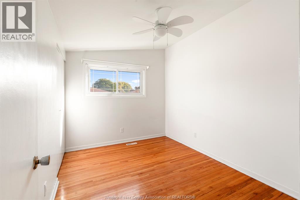 2505 Longfellow, Windsor, Ontario  N9E 2K8 - Photo 17 - 26024843