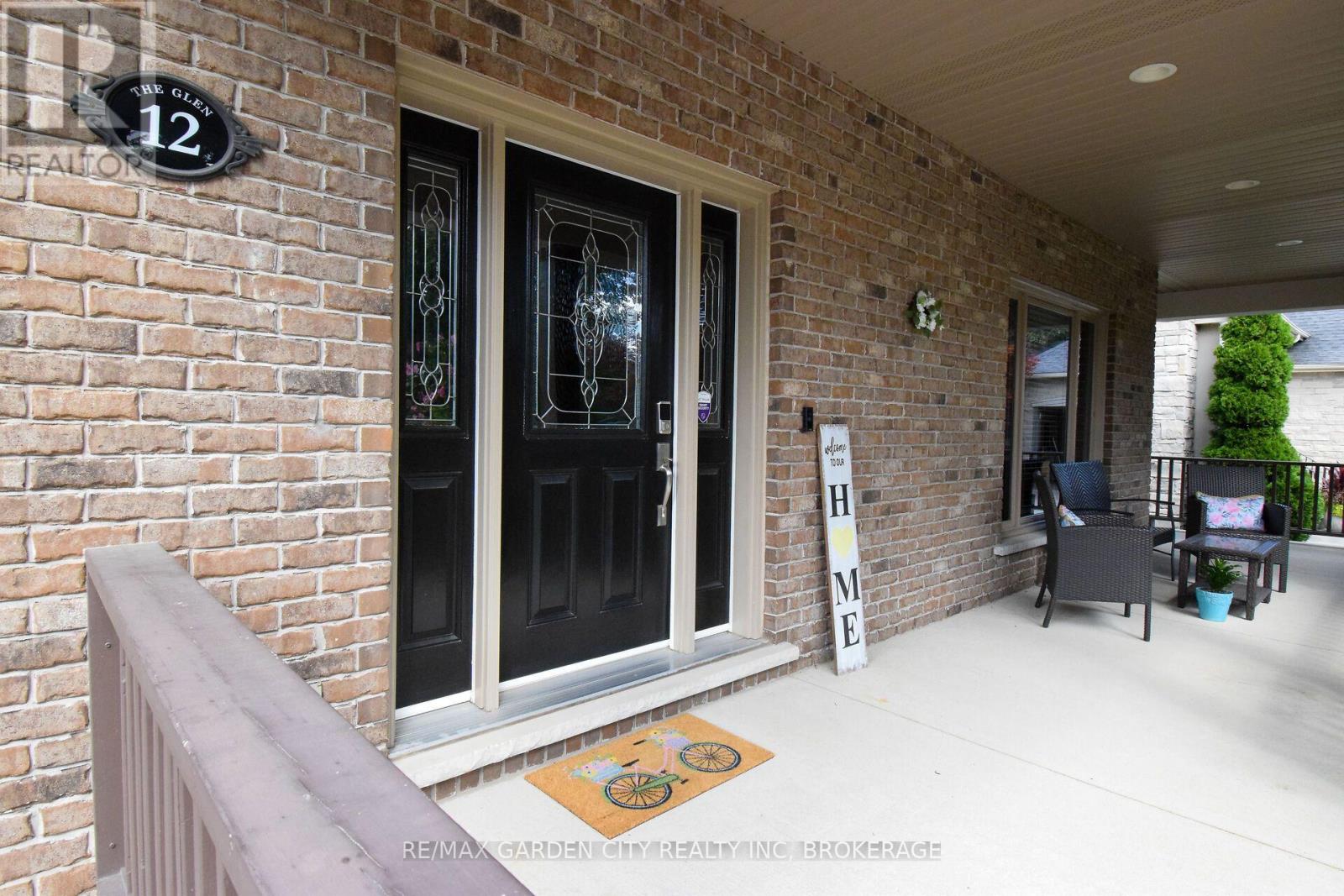 12 Power Glen Road, St. Catharines, Ontario  L2R 0E5 - Photo 4 - X13876322