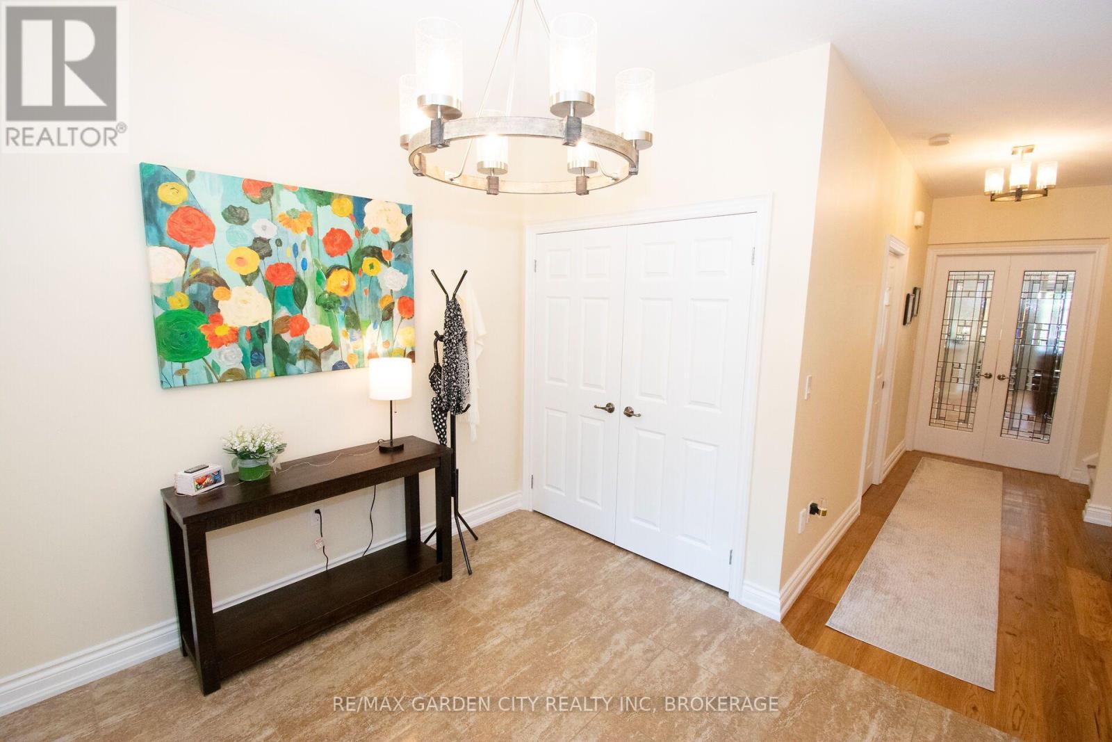 12 Power Glen Road, St. Catharines, Ontario  L2R 0E5 - Photo 6 - X13876322