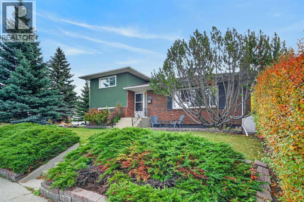 4124 19 Street NW, Calgary, Alberta  T2L 2B6 - Photo 2 - A2350833