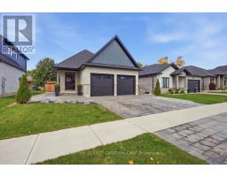 12 BRISCOE CRESCENT, Strathroy-Caradoc, Ontario