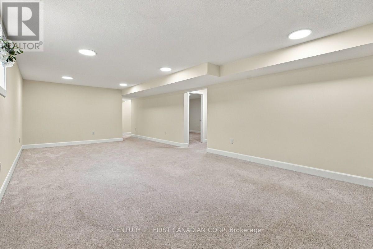 12 Briscoe Crescent, Strathroy-Caradoc, Ontario  N7G 4E1 - Photo 32 - X13874170