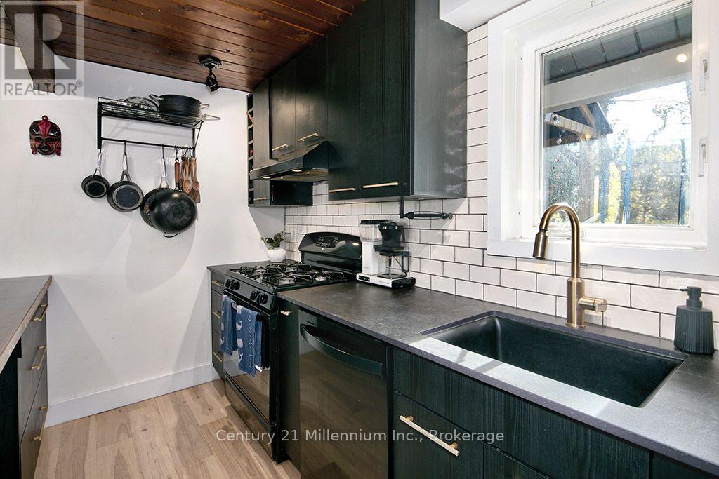 102 Martin Grove, Blue Mountains, Ontario L9Y 0N5 - Photo 11 - X13876334