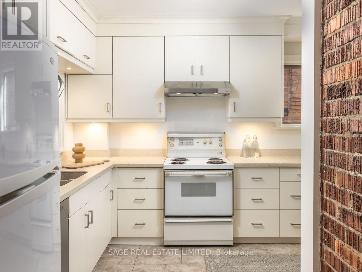165 Craighurst Avenue, Toronto, Ontario  M4R 1K1 - Photo 14 - C13876394