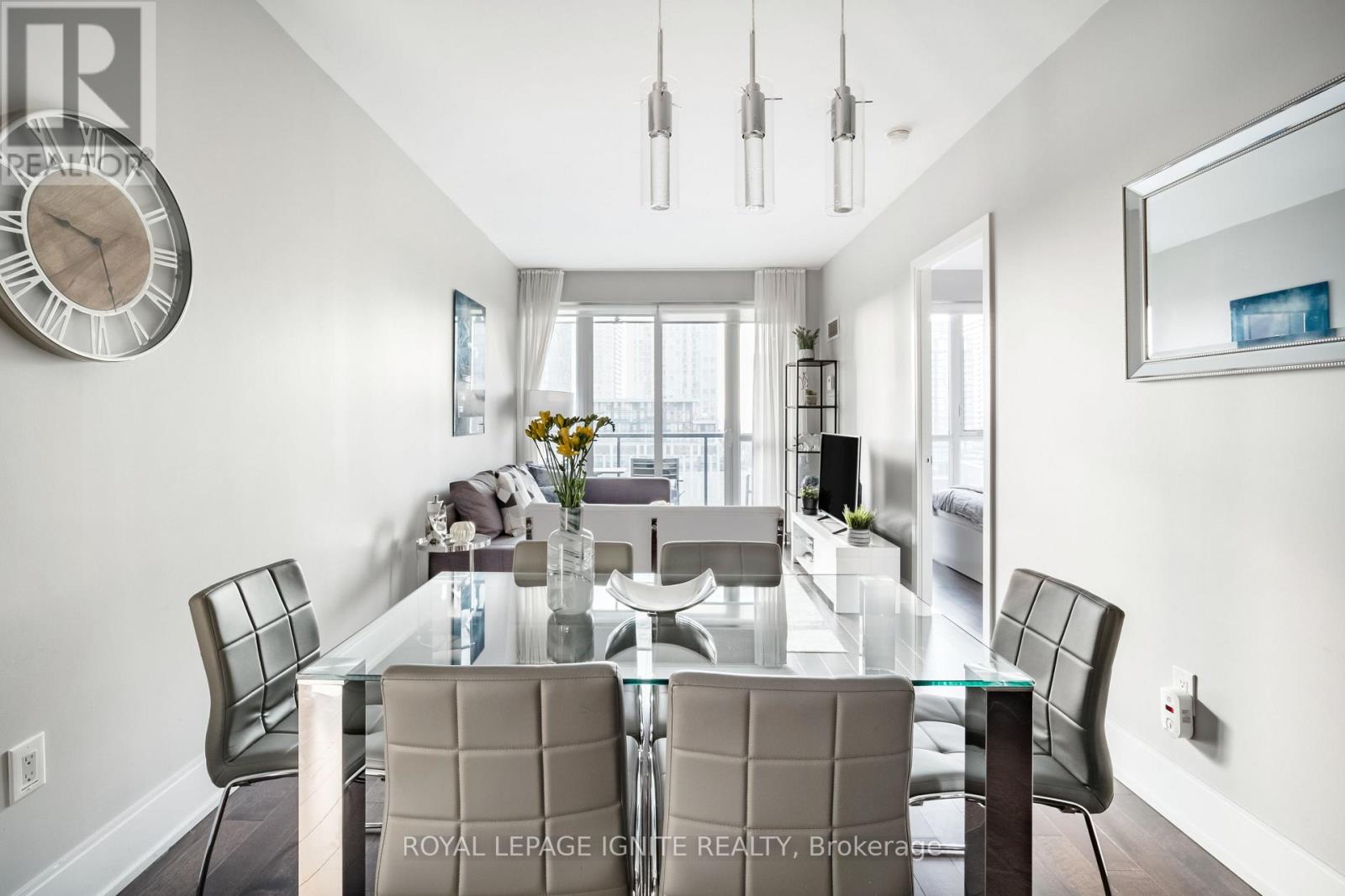 828 - 560 Front Street W, Toronto (Waterfront Communities), Ontario  M5V 1C1 - Photo 3 - C13876416