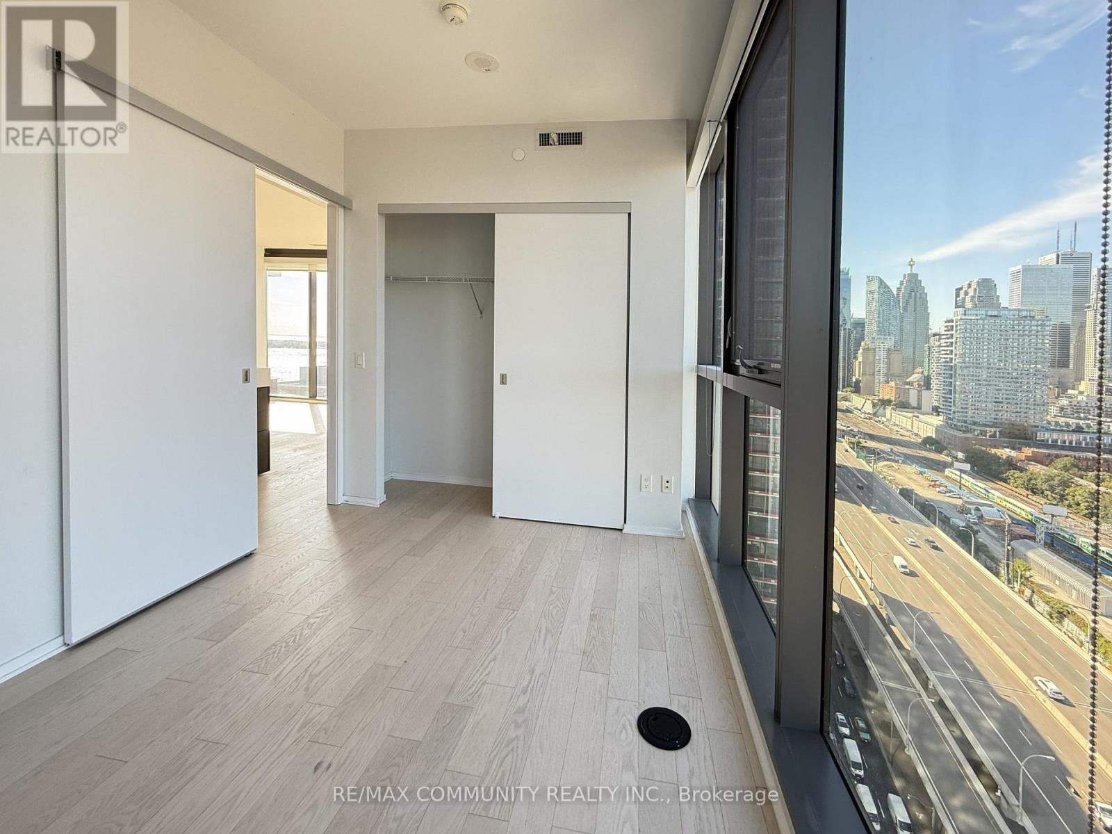 2102 - 16 Bonnycastle Street, Toronto, Ontario  M5A 0C9 - Photo 6 - C13876424