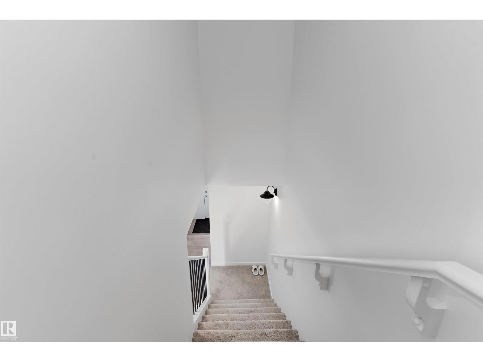 #8 13119 209 ST NW