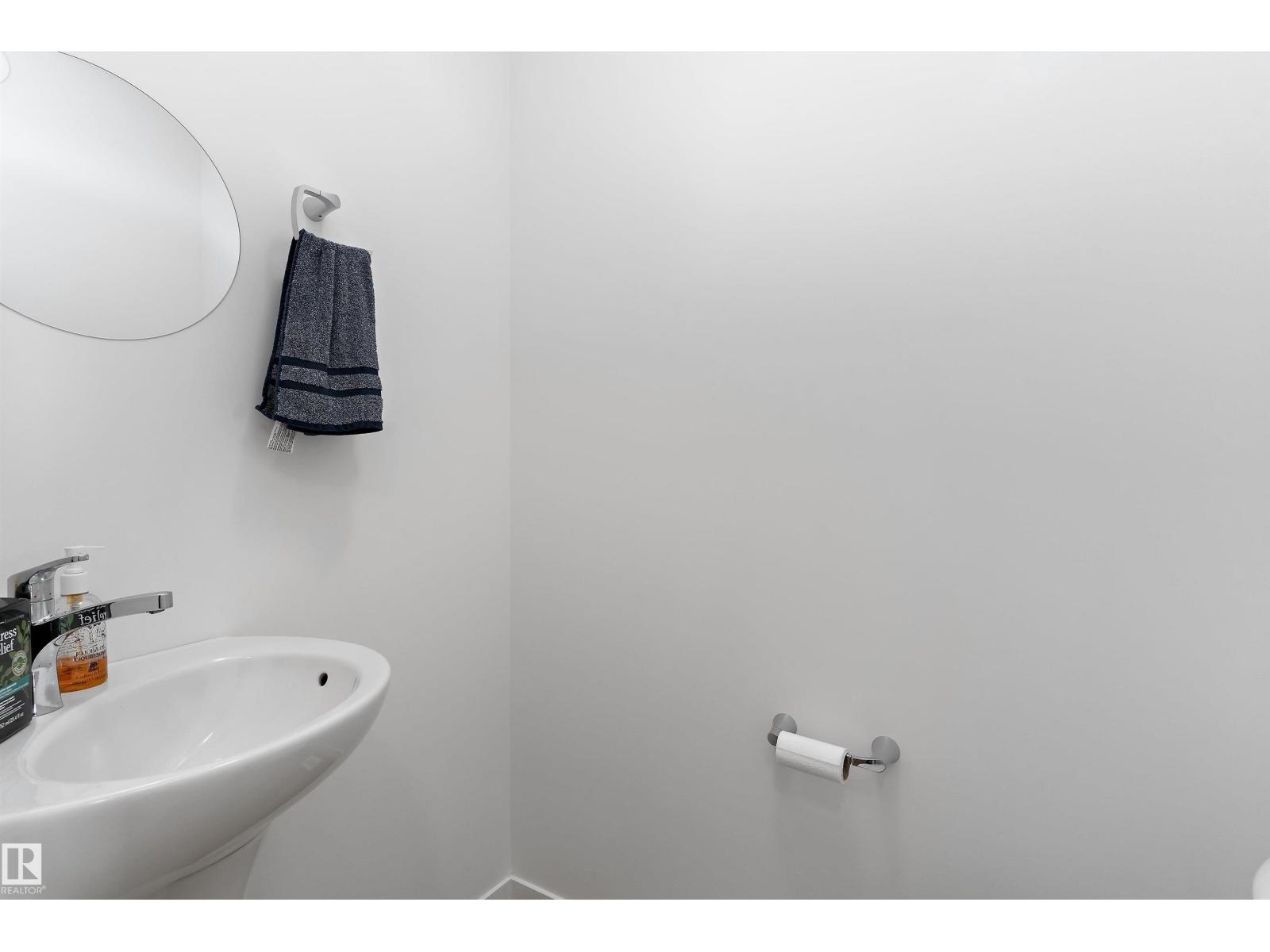 #8 13119 209 ST NW