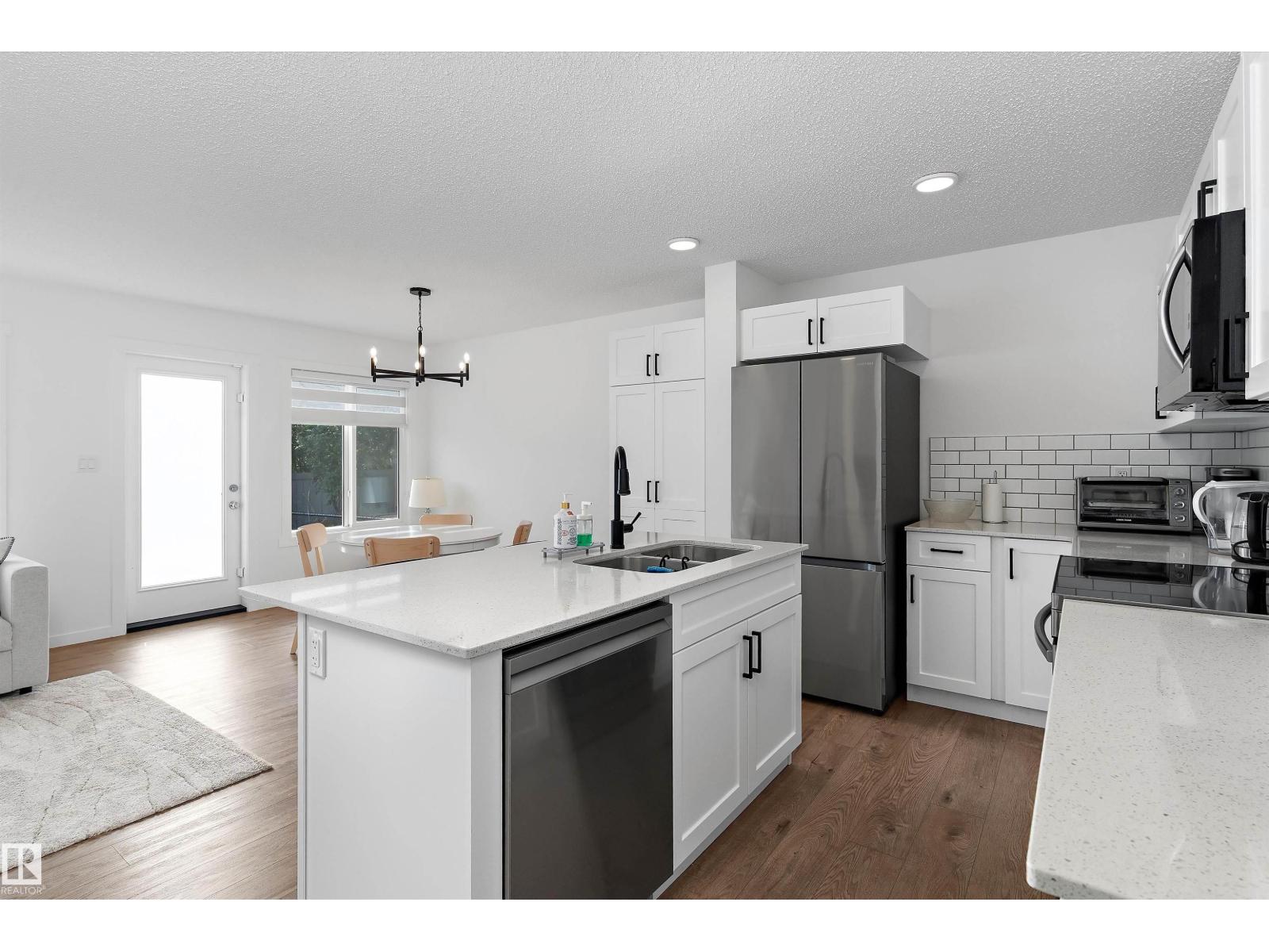 #8 13119 209 ST NW