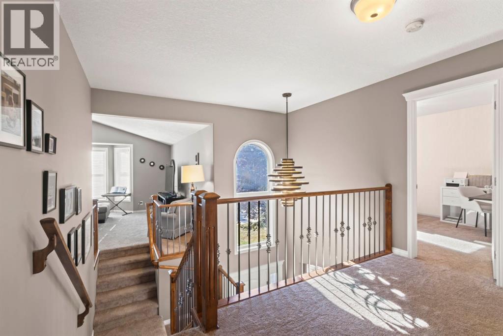 1621 Strathcona Drive SW, Calgary, Alberta  T3H 5B1 - Photo 14 - A2350145
