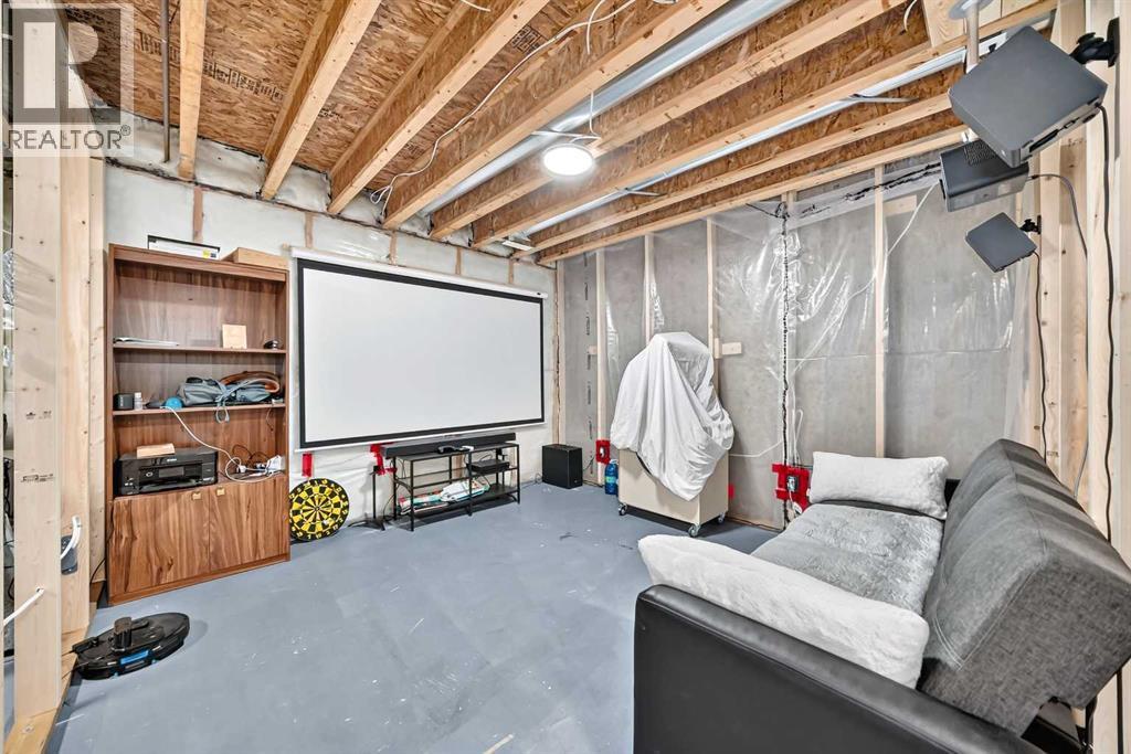 127, 100 Coopers Common SW