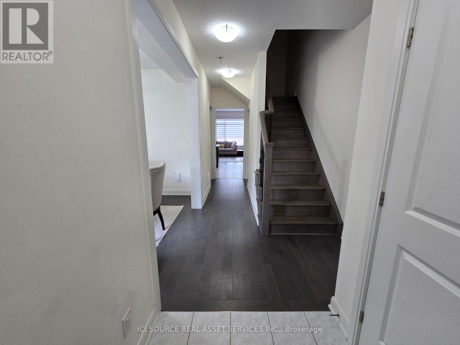 31 Nightjar Drive, Brampton, Ontario  L7A 5A1 - Photo 2 - W13876298