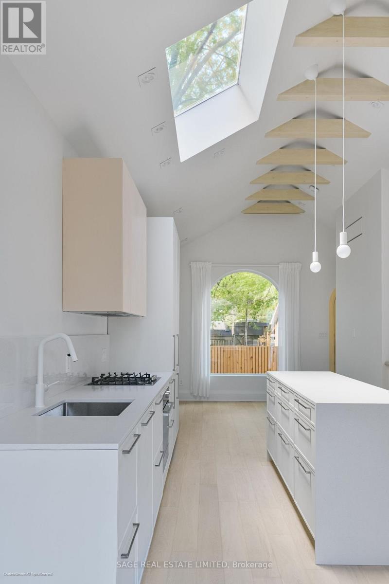 Laneway Suite - 46 Fuller Avenue, Toronto, Ontario  M6R 2C3 - Photo 9 - W13876302