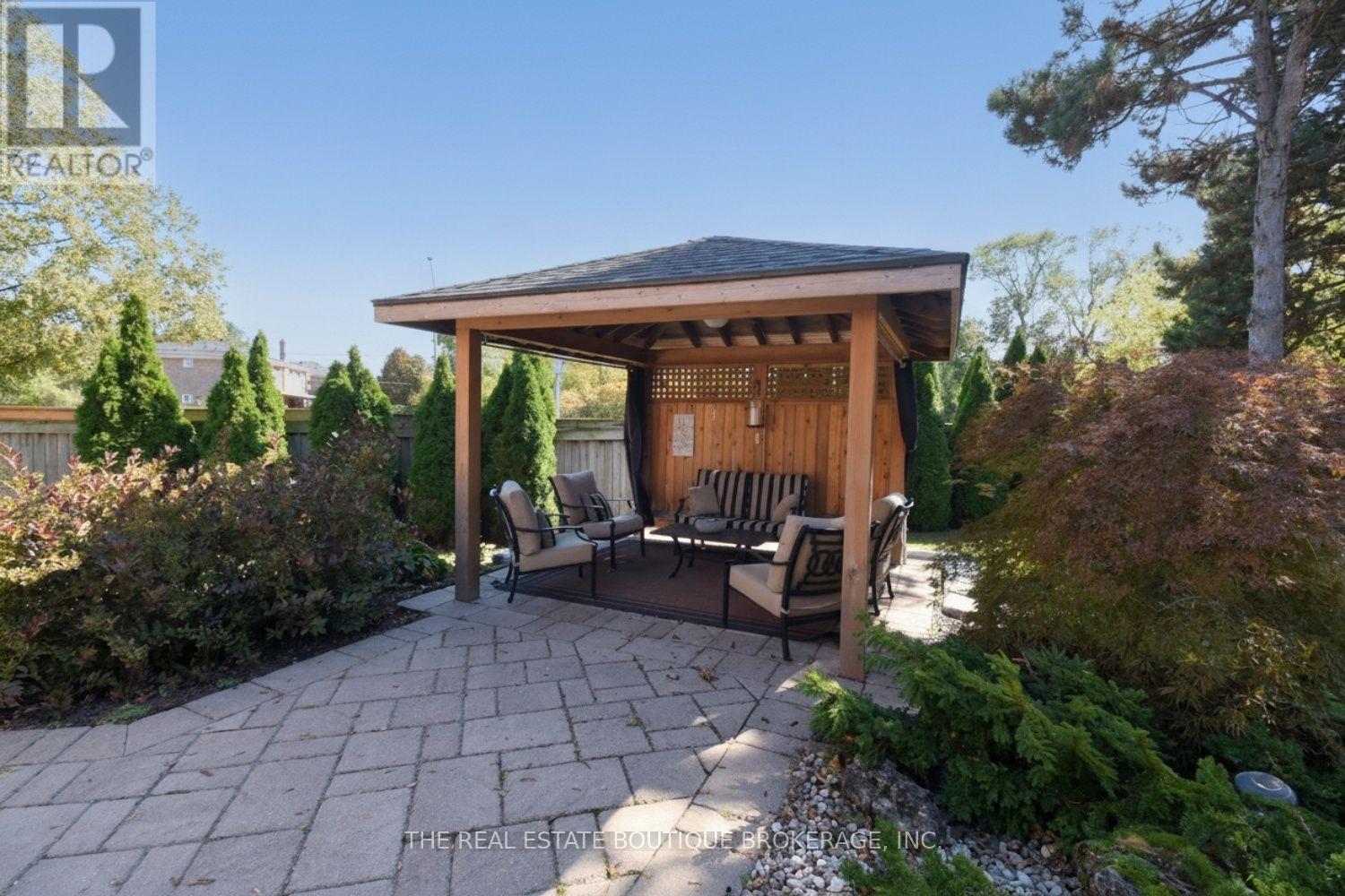 470 Amanda Crescent, Burlington, Ontario  L7L 6H5 - Photo 45 - W13876310