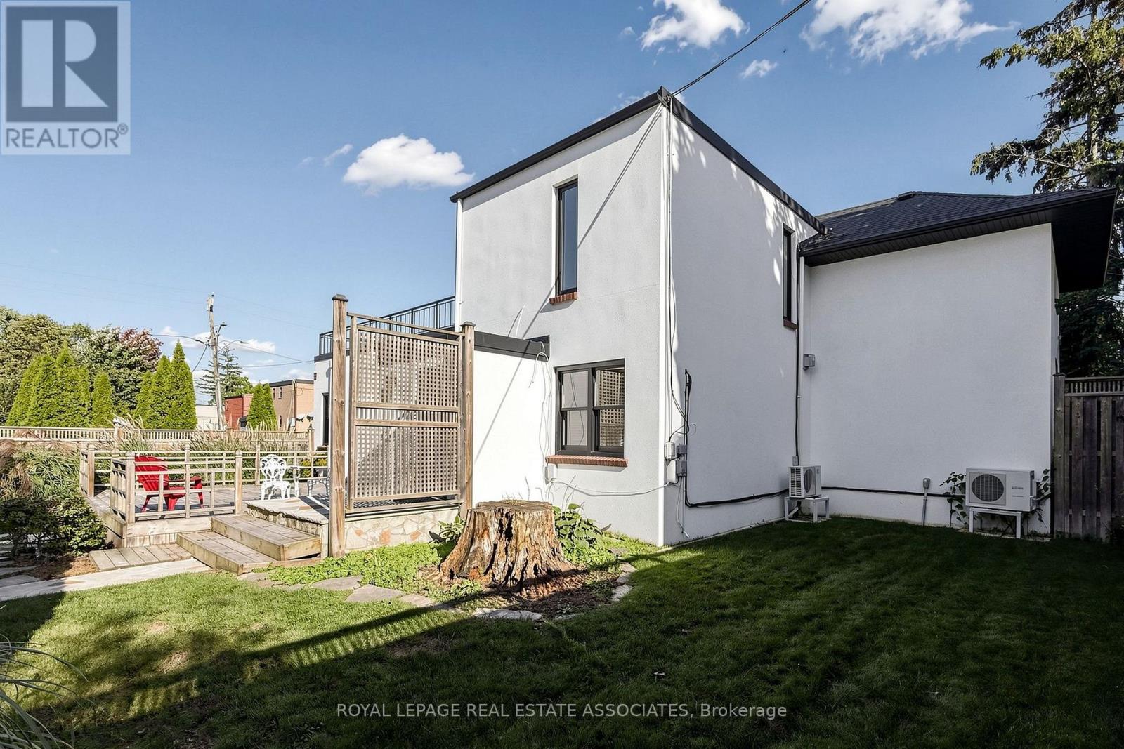 298 Lakeshore Road E, Mississauga, Ontario L5G 1H2 - Photo 37 - W13876388
