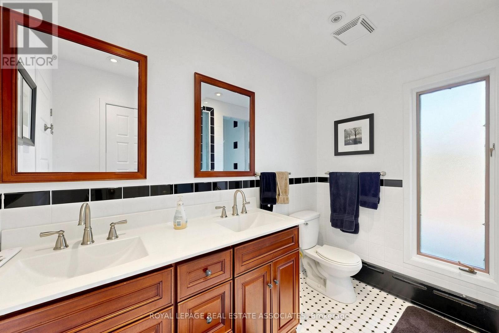 298 Lakeshore Road, Mississauga, Ontario  L5G 1H2 - Photo 36 - W13876398