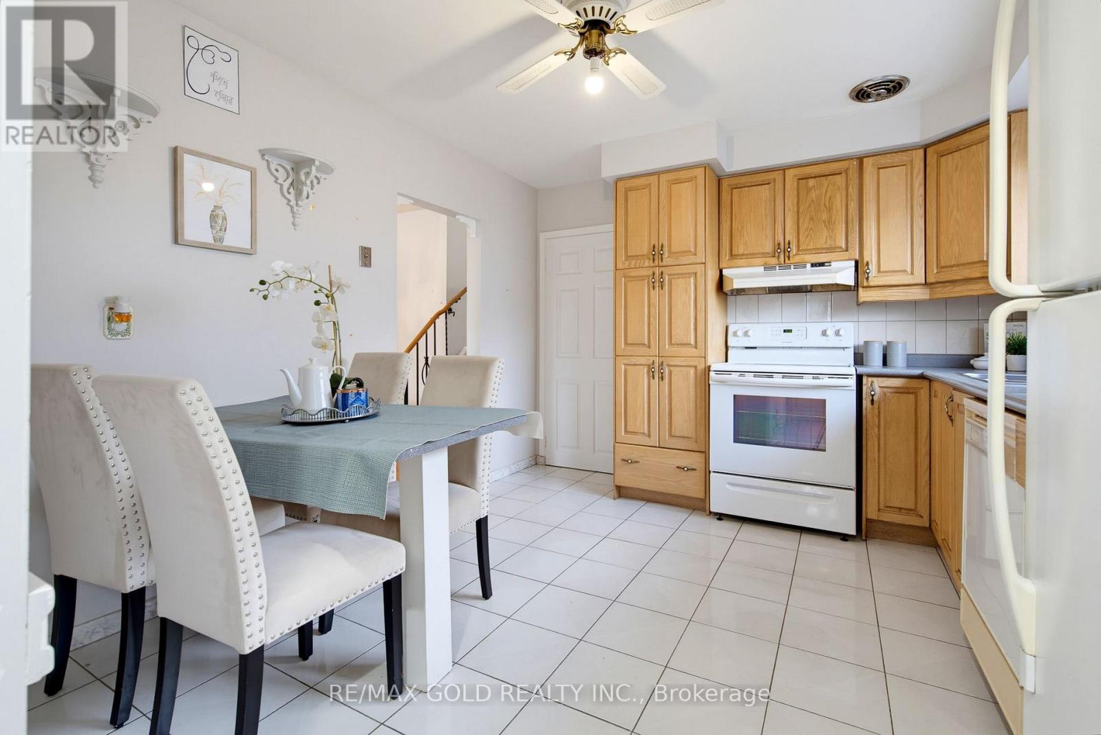 64 Doncaster Road, Brampton, Ontario  L6T 1T1 - Photo 5 - W13876414