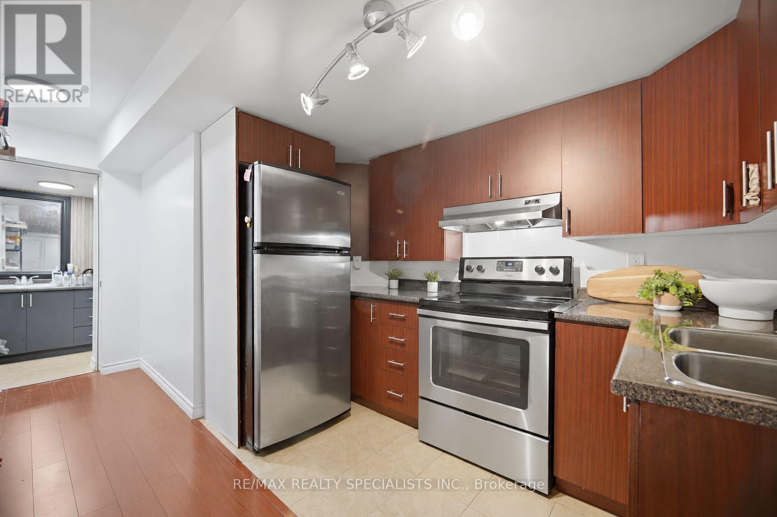 30 Passfield Trail, Brampton, Ontario  L6P 1T8 - Photo 20 - W13876448