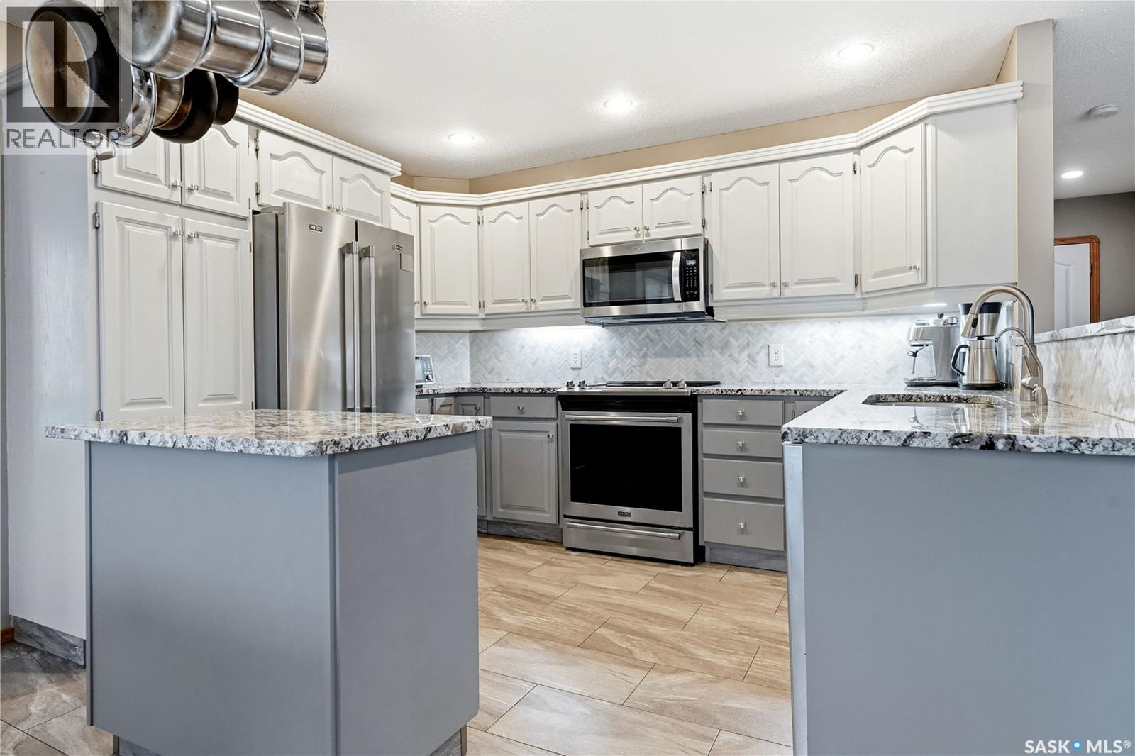 3360 Deiter Bay, Regina, Saskatchewan  S4V 2V9 - Photo 11 - SK050599