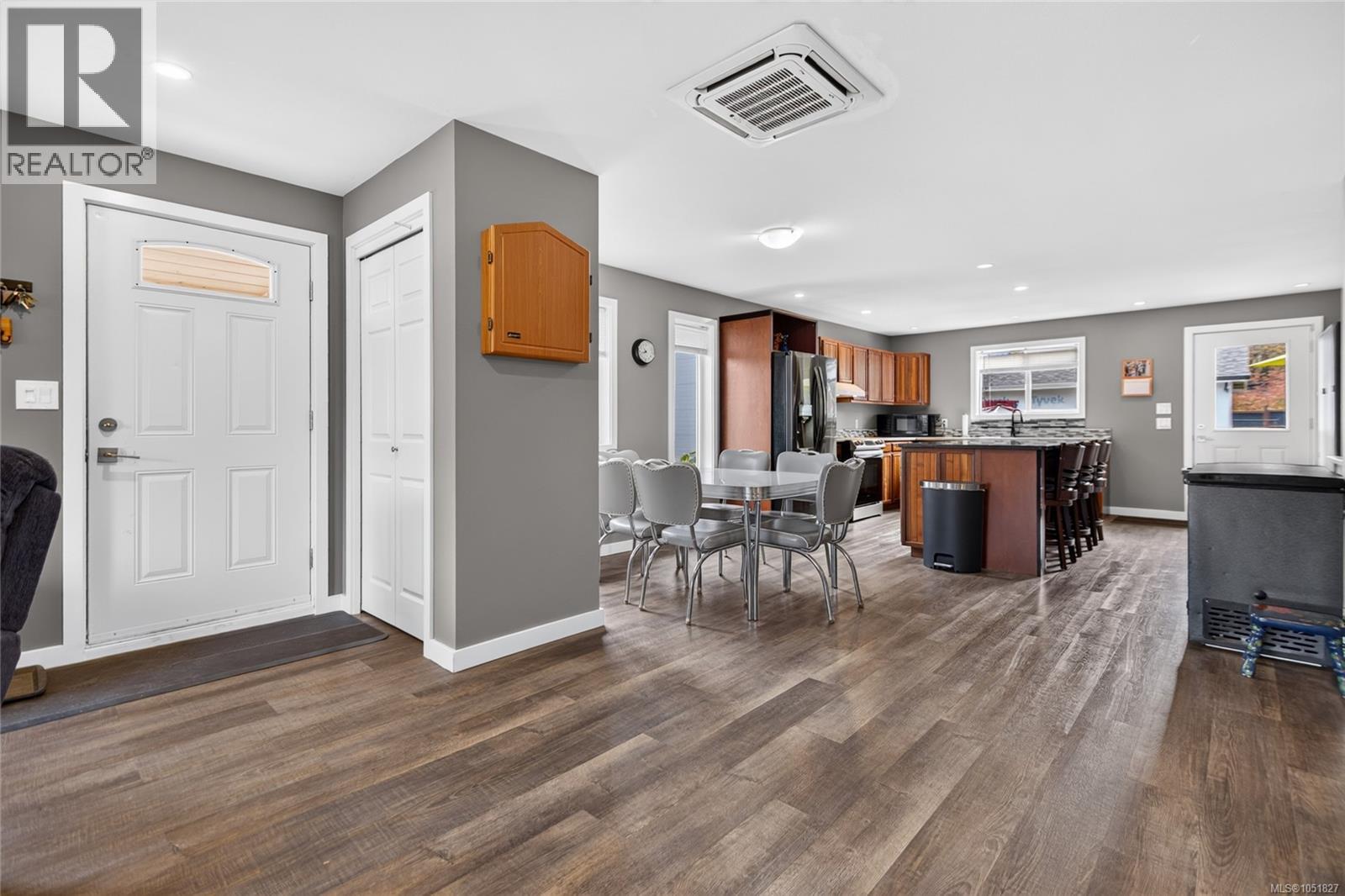 3386 Lake Trail Rd