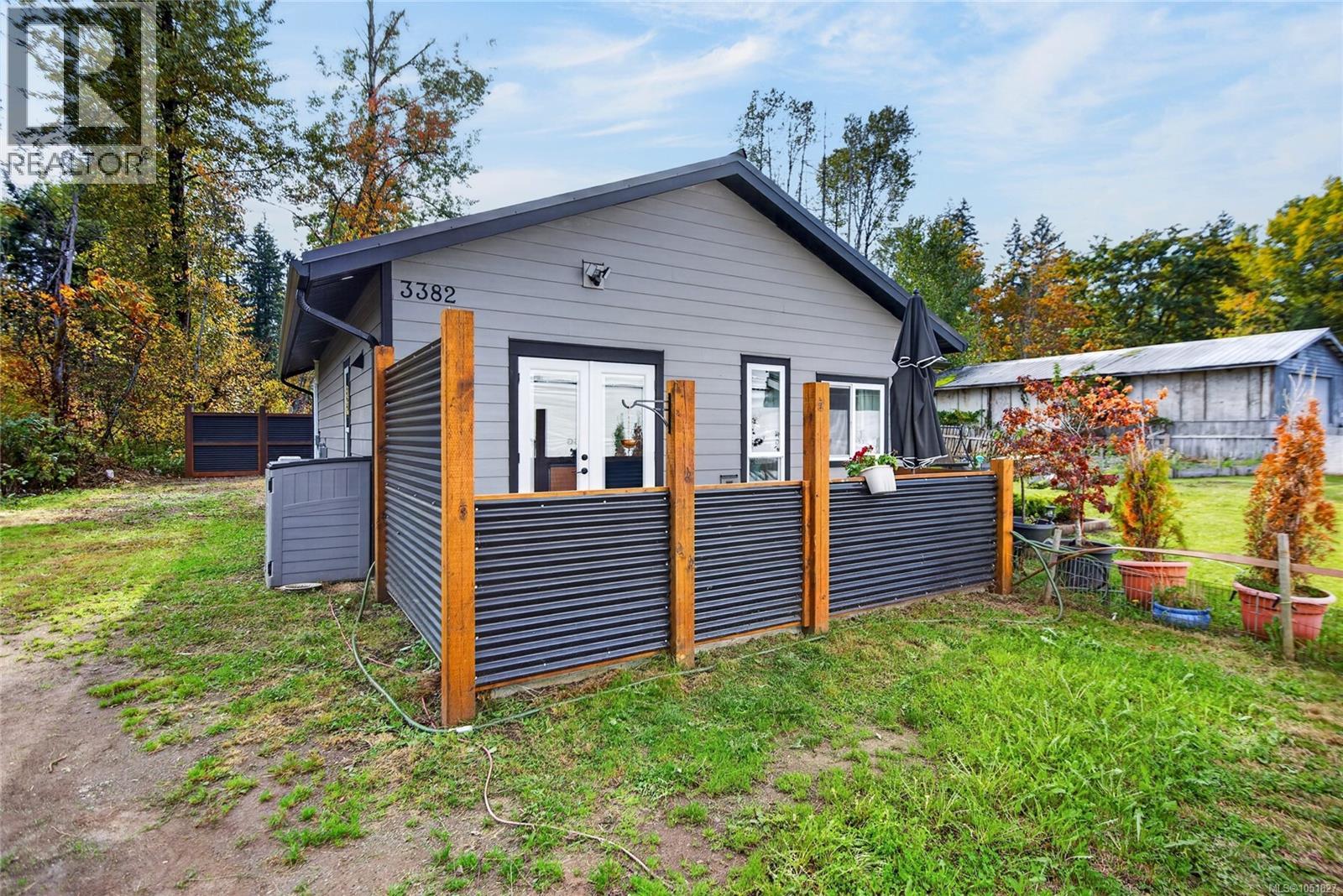 3386 Lake Trail Rd