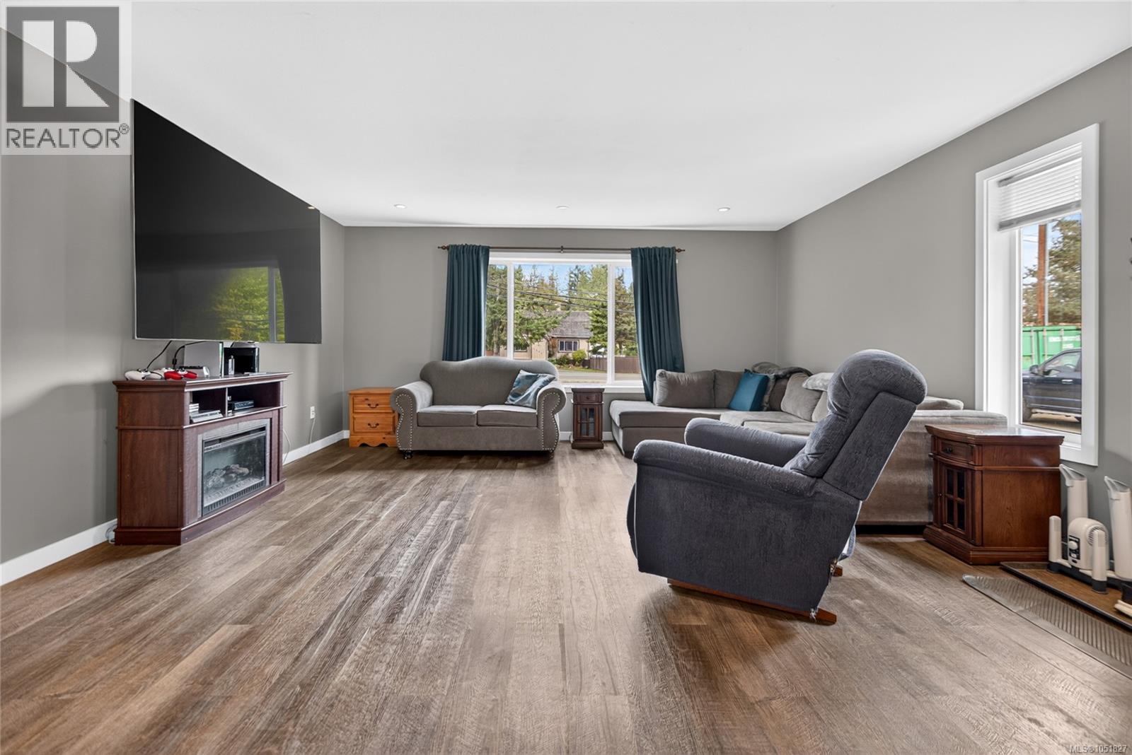 3386 Lake Trail Rd
