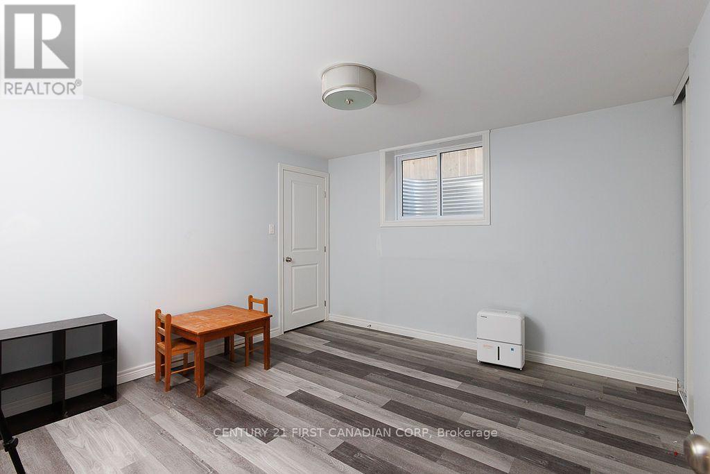 1010 Dearness Drive, London South, Ontario  N6E 1N7 - Photo 22 - X13876510