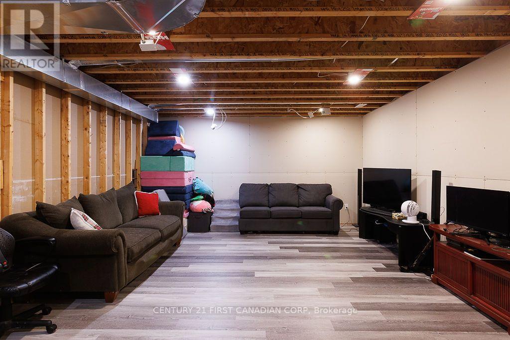 1010 Dearness Drive, London South, Ontario  N6E 1N7 - Photo 24 - X13876510