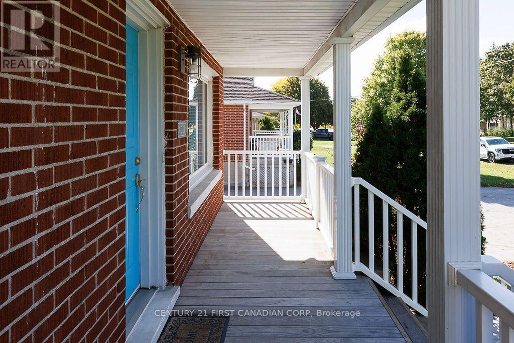 1010 Dearness Drive, London South, Ontario  N6E 1N7 - Photo 4 - X13876510
