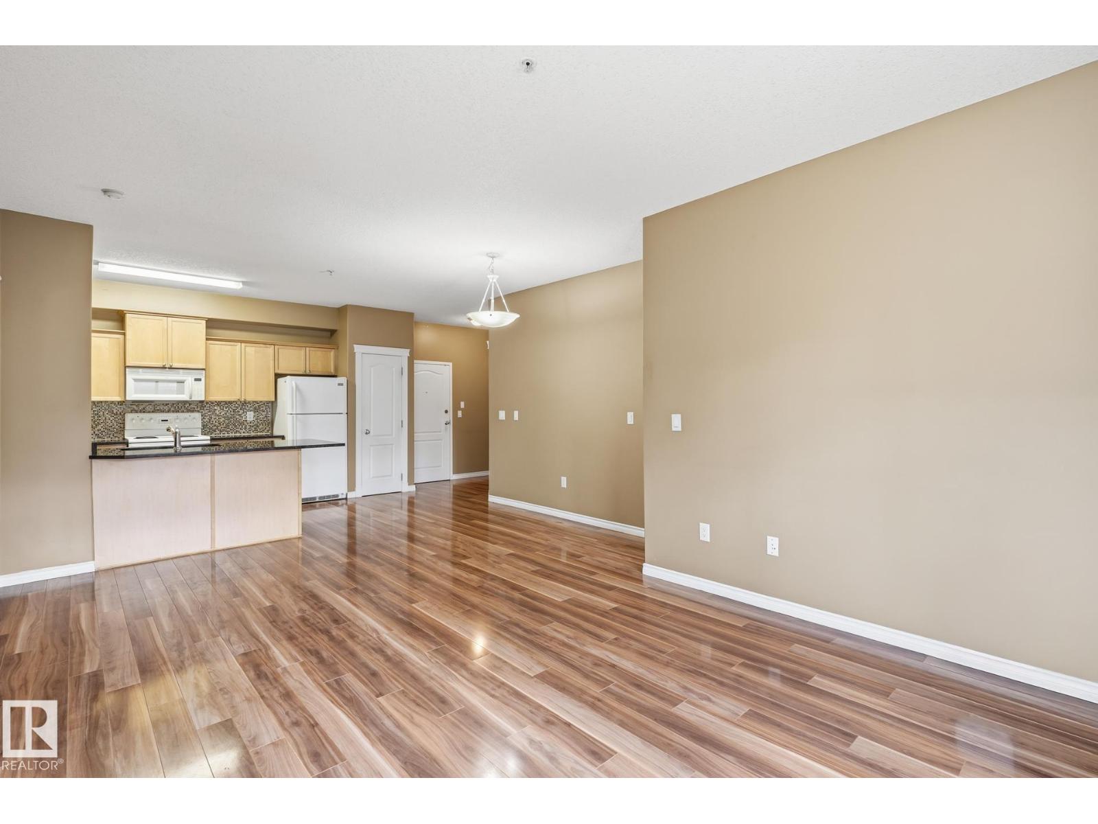 #102 16715 100 AV NW