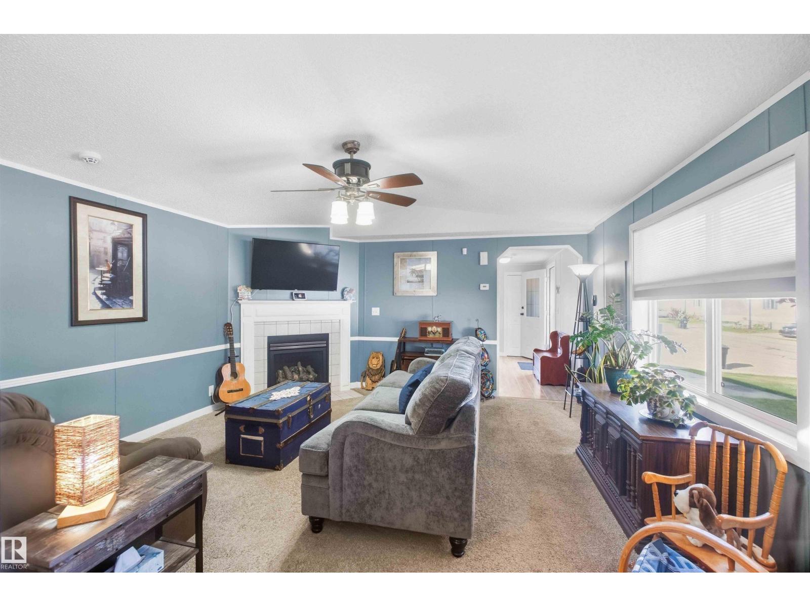 442 Oak Wood CR NW