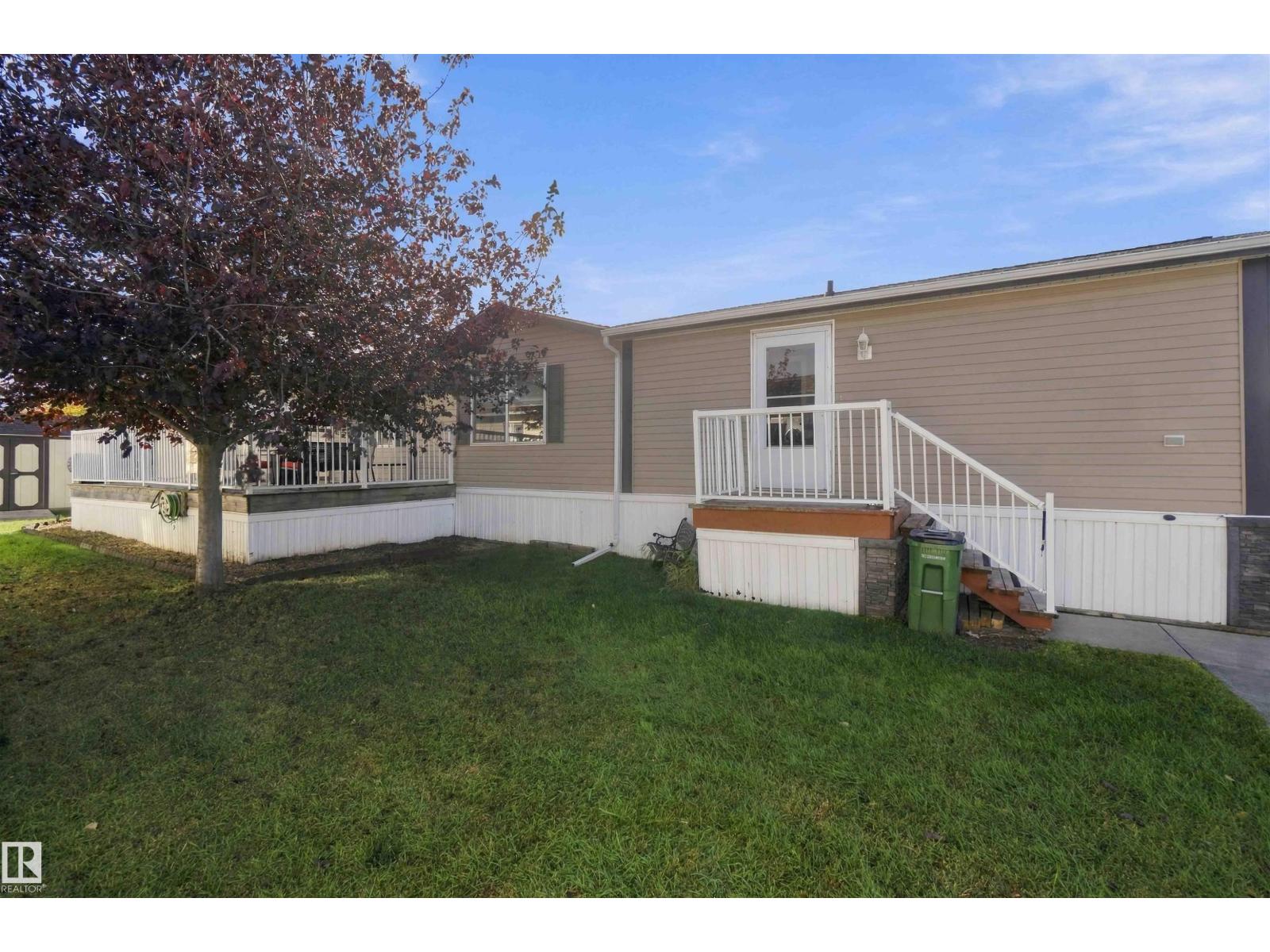 442 Oak Wood CR NW