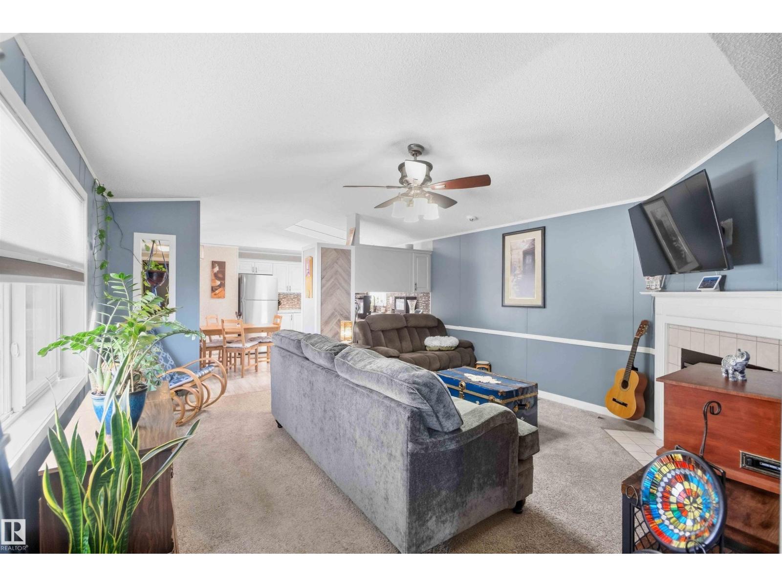 442 Oak Wood CR NW