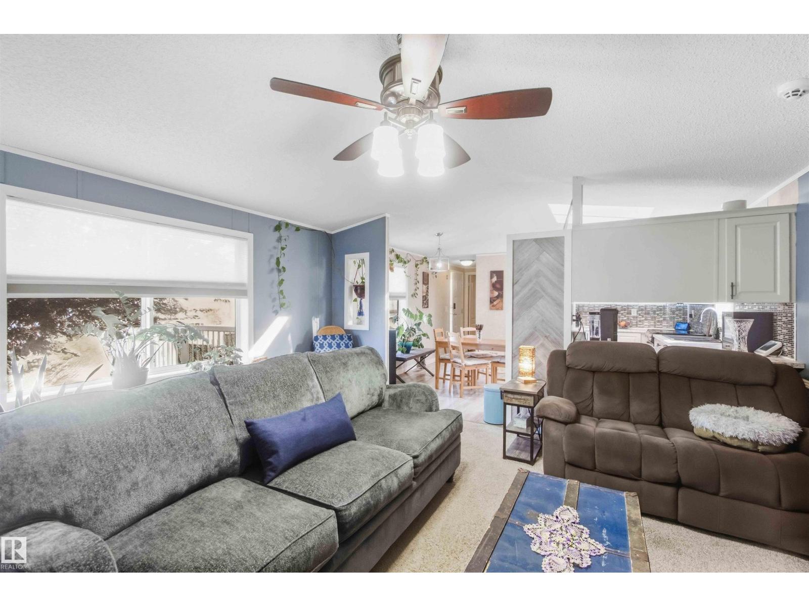 442 Oak Wood CR NW