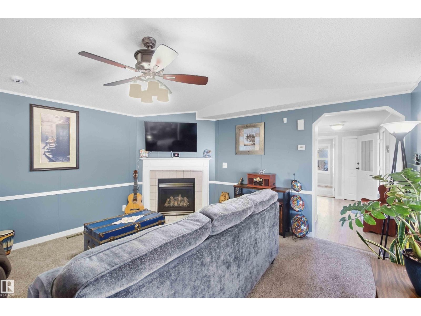 442 Oak Wood CR NW