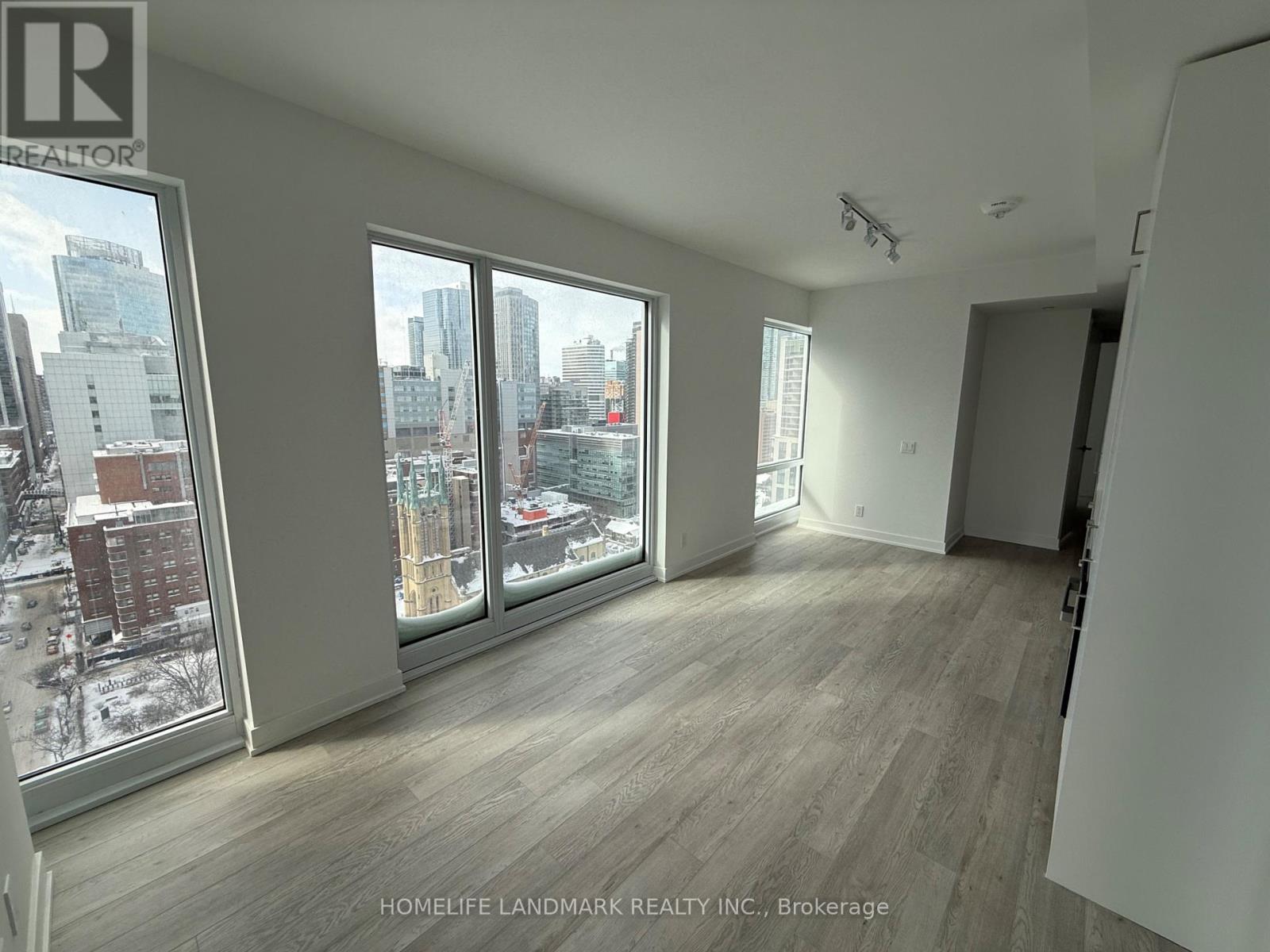 2310 - 88 Queen Street E, Toronto, Ontario  M5C 0B6 - Photo 2 - C13876530