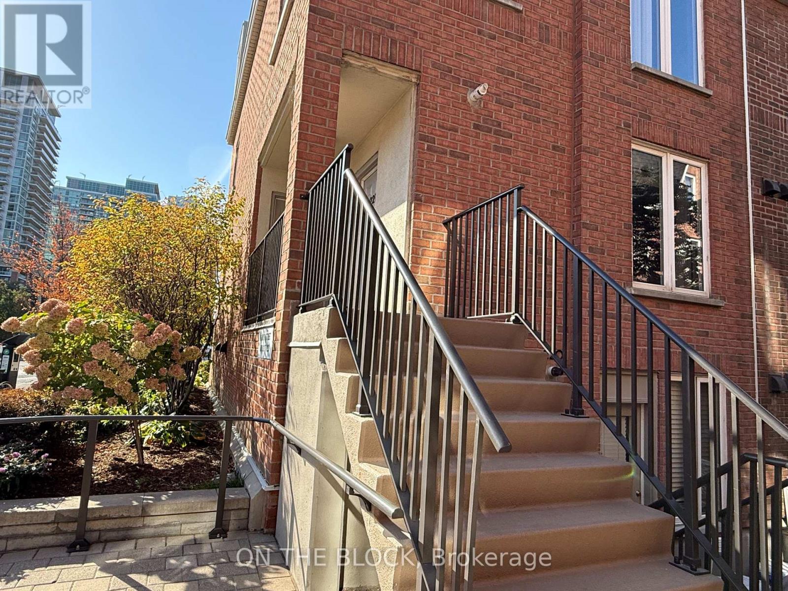 223 - 28 Douro Street, Toronto (Niagara), Ontario  M6K 3M4 - Photo 2 - C13876536