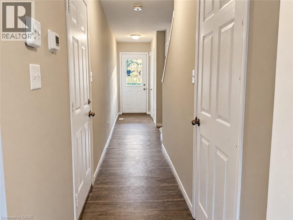 50 Pinnacle Drive Unit# 52, Kitchener, Ontario  N2P 0H8 - Photo 2 - 40869900