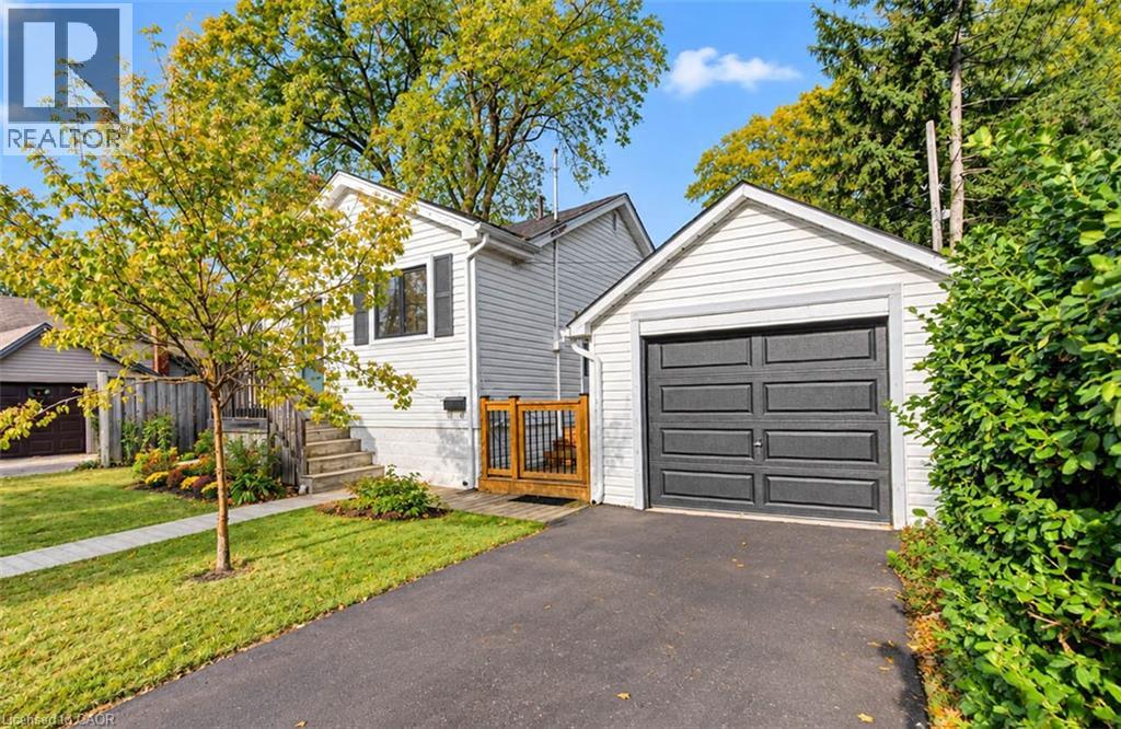 8 Peel Street N, Dundas, Ontario  L9H 2Z7 - Photo 3 - 40869394