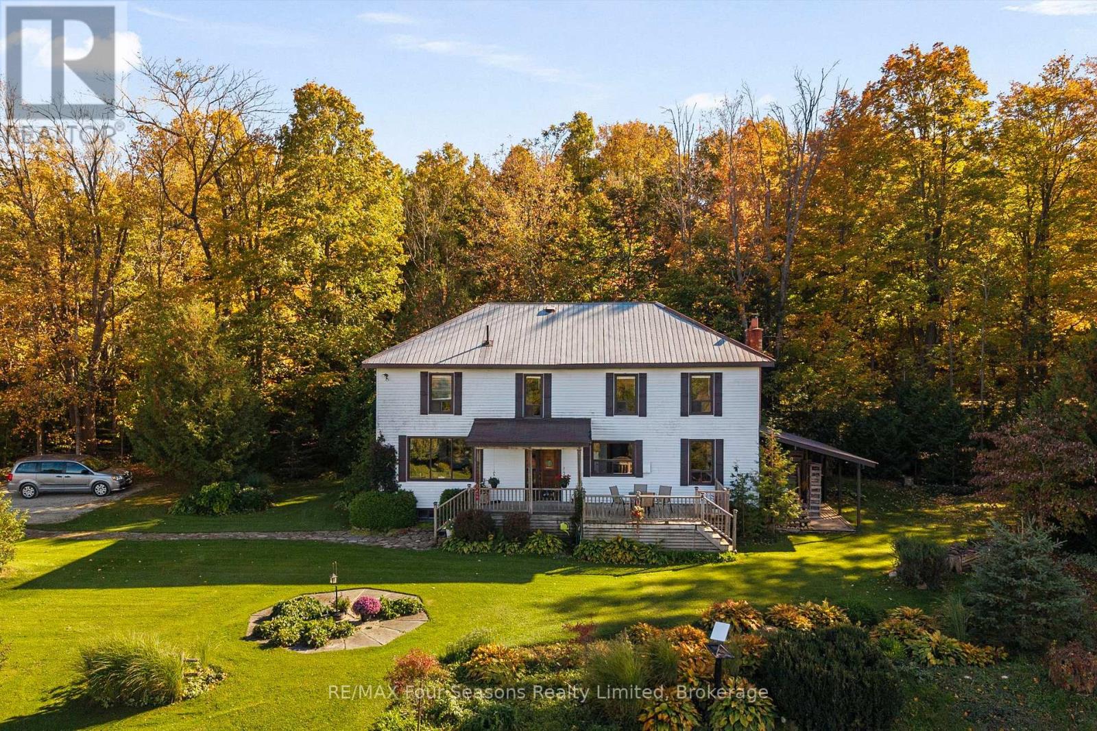 529685 Pretty River Rd. Townline N, Blue Mountains, Ontario N0H 2P0 - Photo 2 - X13876712