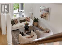 30 CAROLINE AVENUE, Toronto, Ontario