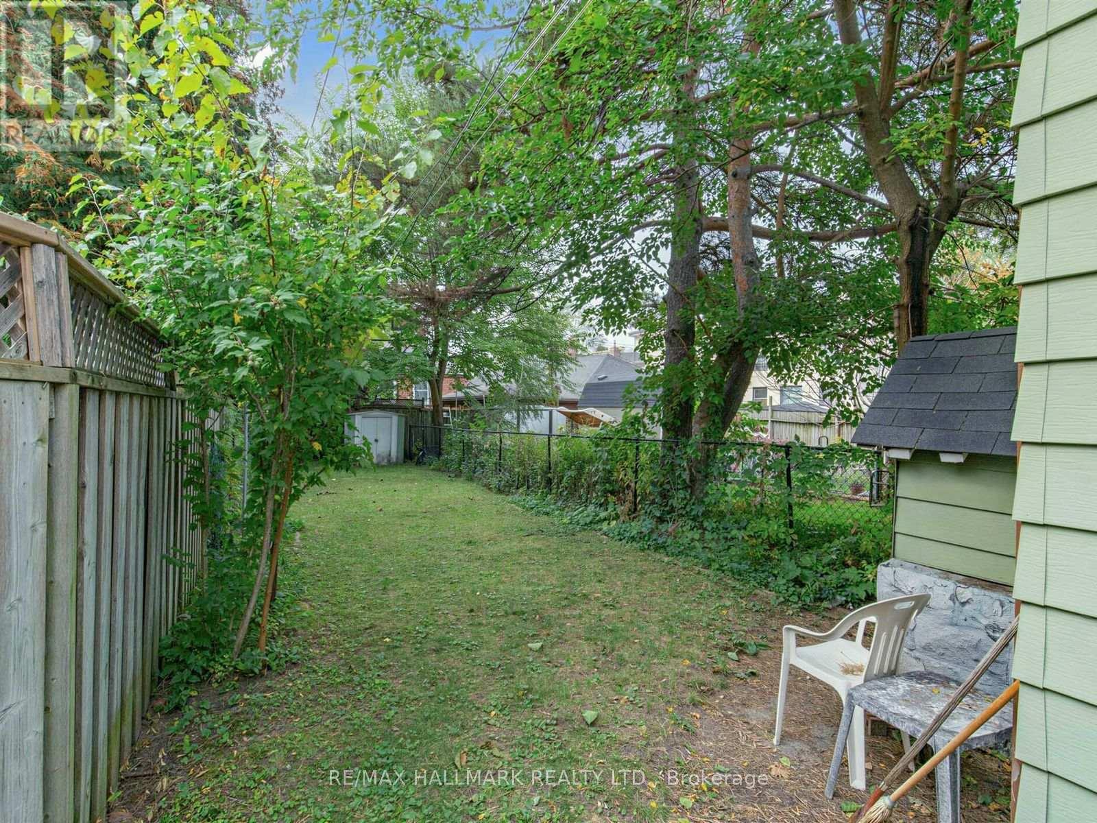 41 Gowan Avenue, Toronto, Ontario  M4K 2C8 - Photo 5 - E13876550