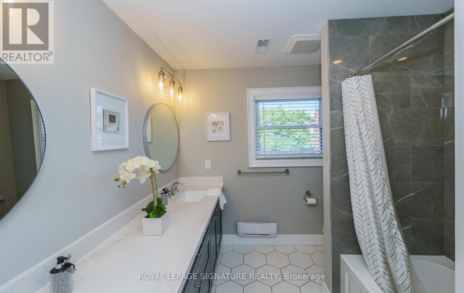 1 Kenmanor Boulevard, Toronto, Ontario  M1W 1R4 - Photo 32 - E13876578