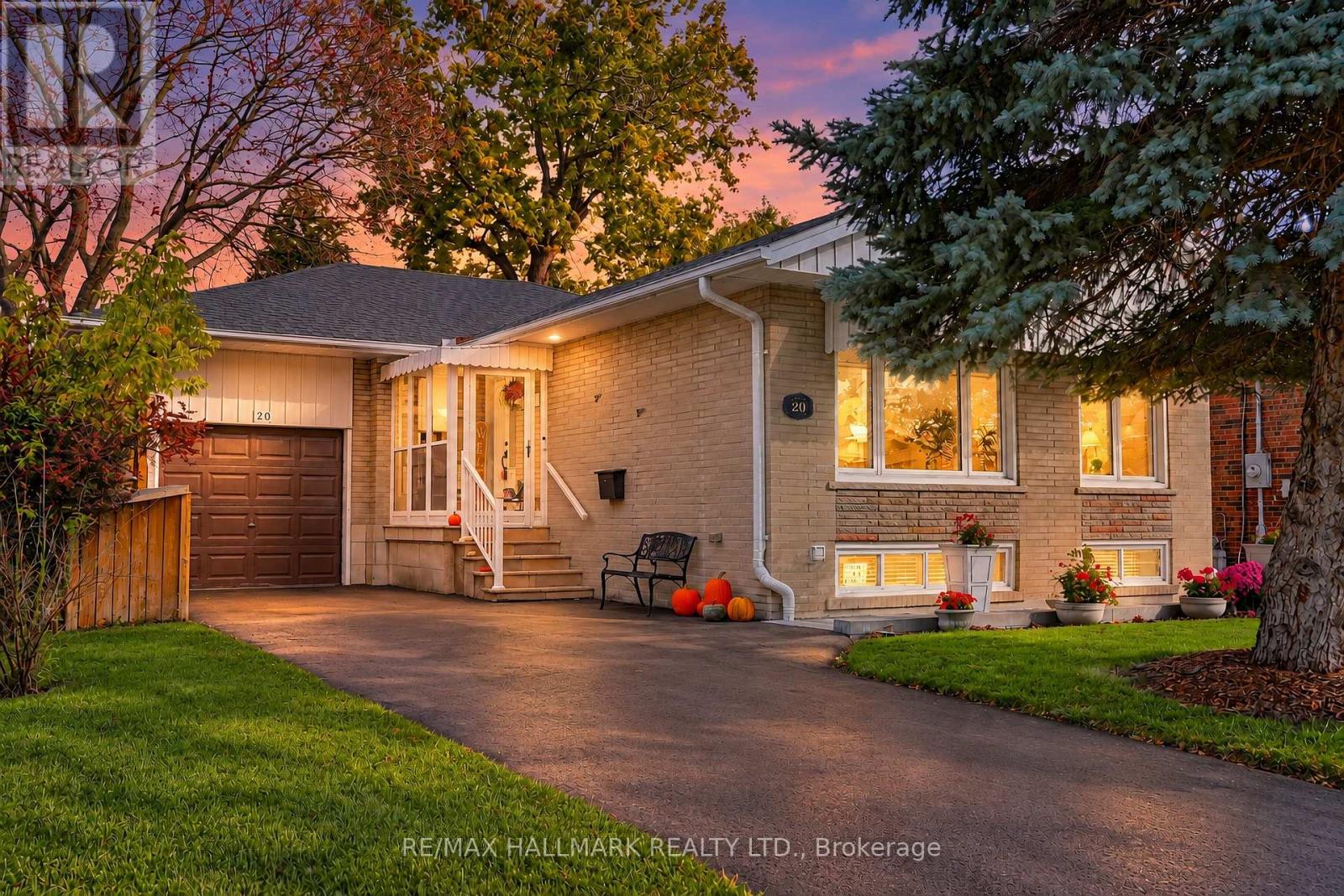 20 Wishing Well Drive, Toronto, Ontario  M1T 1J1 - Photo 1 - E13876608