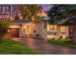 20 WISHING WELL DRIVE, Toronto, Ontario