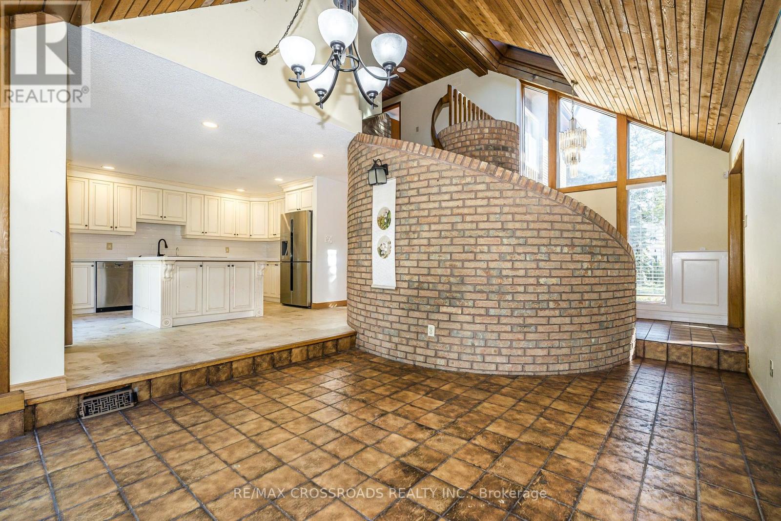 1910 Fairport Road, Pickering, Ontario  L1V 1T4 - Photo 8 - E13876618